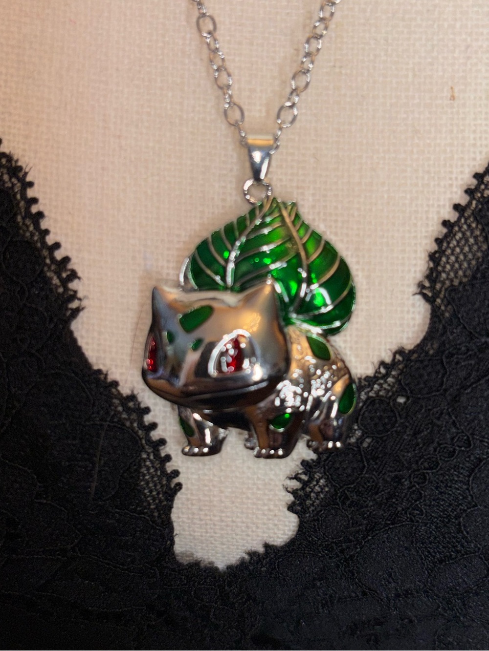 Silver Tone BALBASAUR Pokemon pendant and necklace